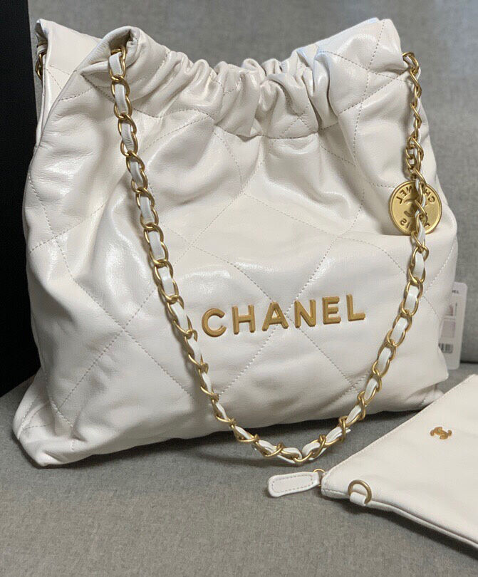 Chanel 22 Handbag AS3261 White